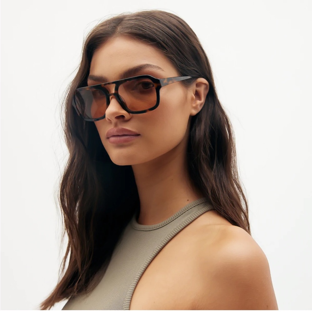 Vehla Dixie Sunglasses in Choc Tort/Cinnamon
